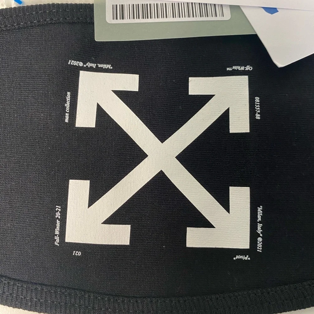 NWT Off-White Iconic Branded Mask